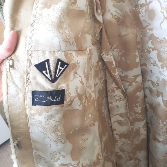 Fur Coat - Picture 6 of 8